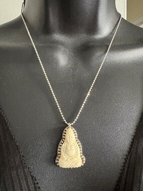 🪷GOOD CHARMA White Buddha Pendant Necklace, 18” chain
